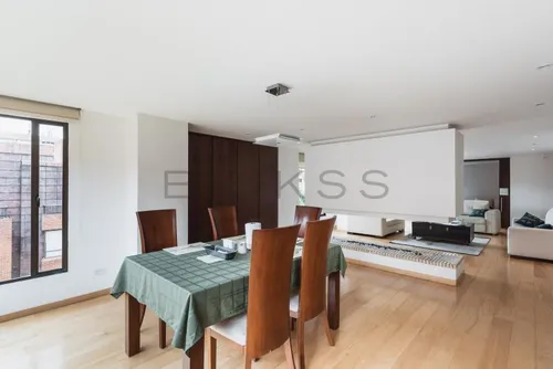 Apartamento En Arriendo En Los Rosales. Cod A1602