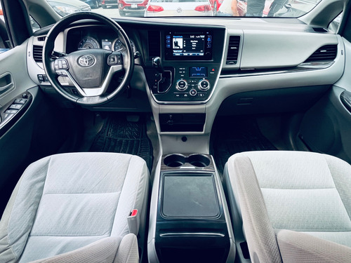 Toyota Sienna 3.5 Xle At
