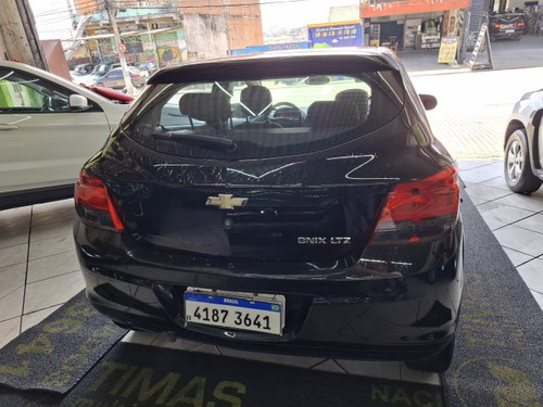Chevrolet Onix Onix 1.4 MPFI LTZ 8V FLEX 4P AUTOMÁTICO