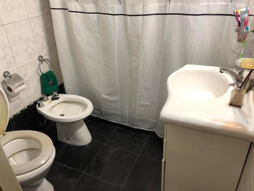 Imagen 10 de 15 de Casa Venta - Padua Sur - 4 Ambientes Con Quincho / Depto - Permuta - Toma Menor Valor