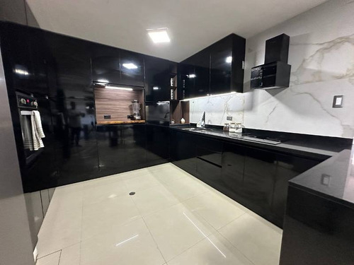 Townhouse Moderno En Villa La Fontana Socc
