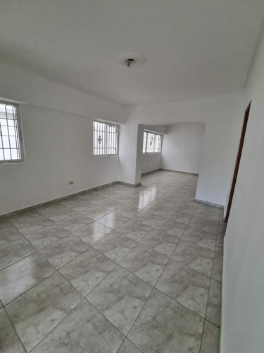 Imagen 5 de 17 de Urb. Real Piso 5