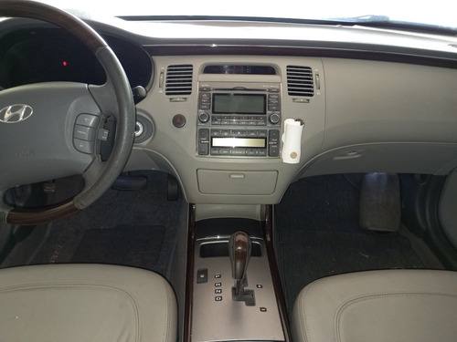 Imagem 1 de 15 de Hyundai Azera 2010 3.3 Gls Aut. 4p