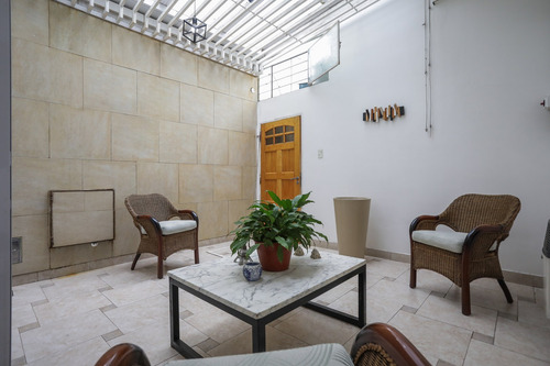 Departamento Ph En Venta En Monte Castro, Capital Federal, Buenos Aires