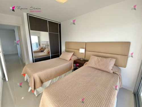 Imagen 12 de 24 de Venta De Apartamento De 2 Dormitorios En Brava En Edificio Icon Brava Punta Del Este