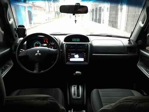 Imagem 4 de 5 de Mitsubishi Pajero Tr4 2015 2.0 4x2 Flex Aut. 5p