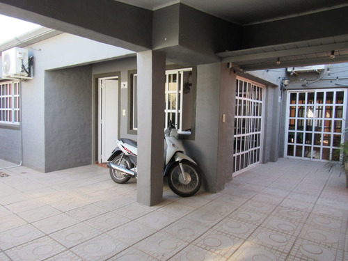 Imagen 3 de 21 de Casa Dos Dormitorios - Barrio Alborada -