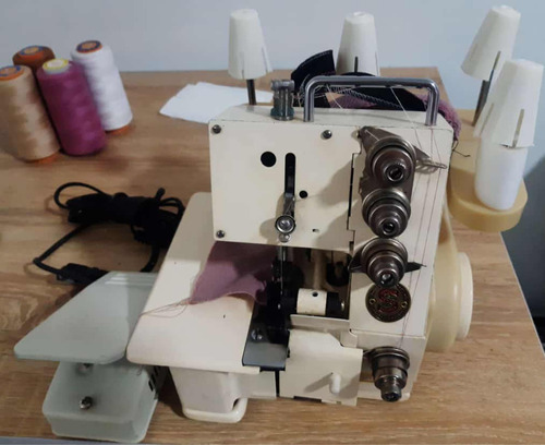 Mini Máquina De Coser Overlock Operativa