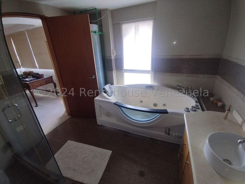 Pent House En Venta Cumbres De Curumo Ia