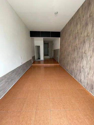 Local En Arriendo En San Cayetano. Cod A10699
