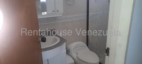 En Venta Casa - Urb. Vista Linda.