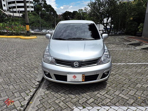 Nissan Tiida 1.8 Mt 2011