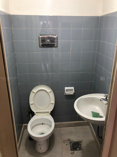 Local En Venta Ubicado En Lanús Este, Zona Sur