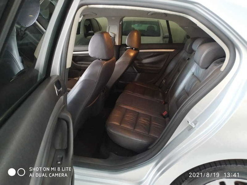 Imagem 9 de 10 de Volkswagen Jetta