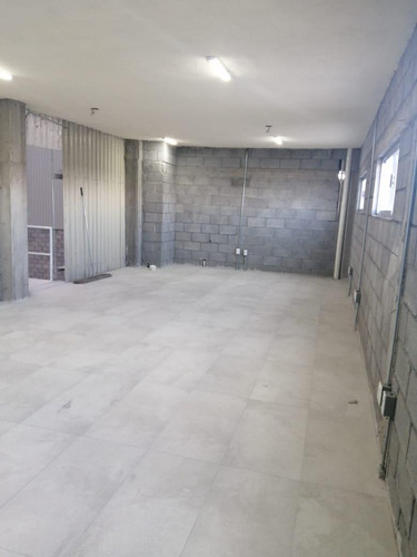 Bodega Industrial En Las Brisas