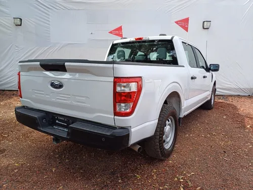 Ford F-150 3.3 XL Doble Cabina V6 4x2 At