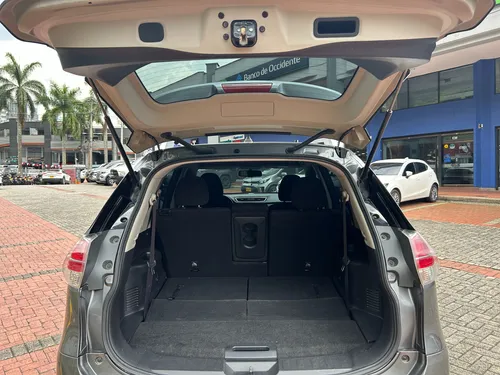 Nissan X-trail 2.5 Advance 4x2 At