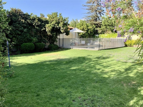 Casa En Venta De 4 Dorm. En Colina