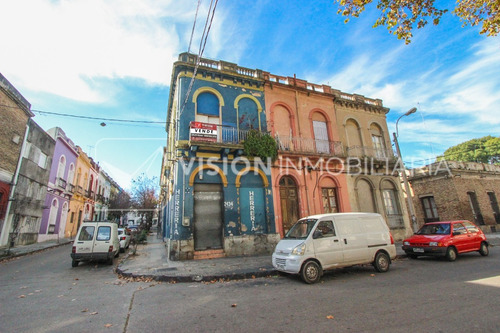 Oportunidad Venta Padron Unico Local De 71 M2 Y 5 Mts De Altura Baños Con Vivienda De Altos 61 M2 Ambientes Enormes Cocina Y Baño Completo Terraza Patio Balcones Barrio De Los Judíos Arenal Grande