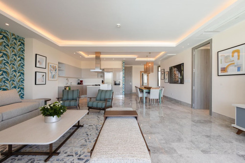 Apartamento Amueblado En Alquiler En Cap Cana, Punta Cana 2 Habitaciones + Servicio, Terraza Frente Al Lago