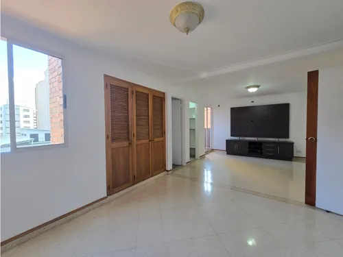 Vive En Laureles A Pasos De Santa Teresita, Excelente Distribución