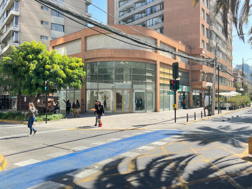 Local Esquina Excelente Ubicación En Providencia