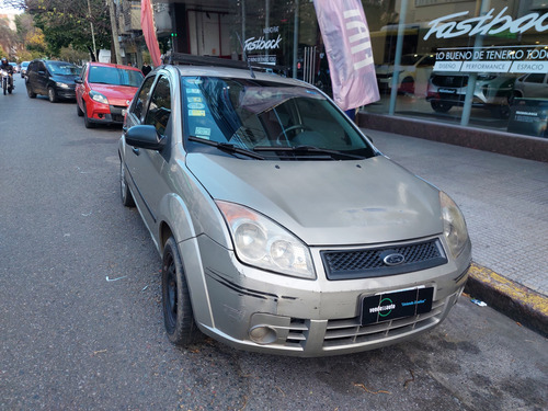 Ford Fiesta 1.6 Max Ambiente Mp3
