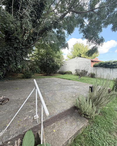 Casa Con Gran Potencial A La Venta/tres Dormitorios/belvedere