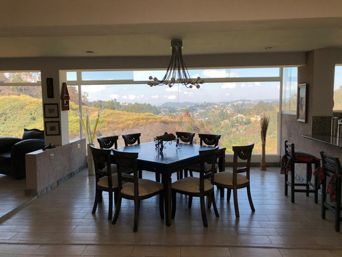 Imagen 6 de 14 de Casa De Dos Pisos Y Apartamento En Club De Campo San Antonio De Los Altos