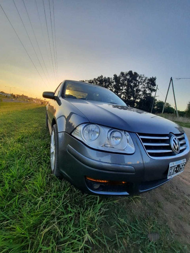 Volkswagen Bora 1.8 Highline T Tiptronic Cuero 2008