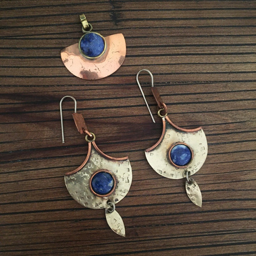 Conjunto Aretes + Colgante / Bronce, Cobre Y Lapislázuli (Usado)