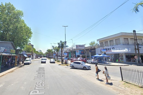 Imagen 3 de 5 de Importante Complejo De Locales En Venta Ezeiza - Frente A La Estación