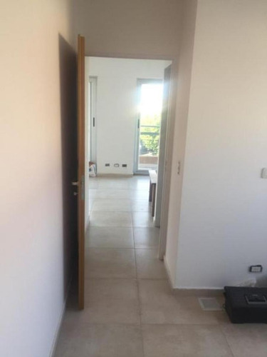 Venta De Departamento 2 Ambientes En Caseros