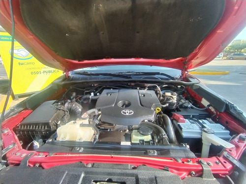 Imagen 13 de 14 de Toyota Hilux 4x4