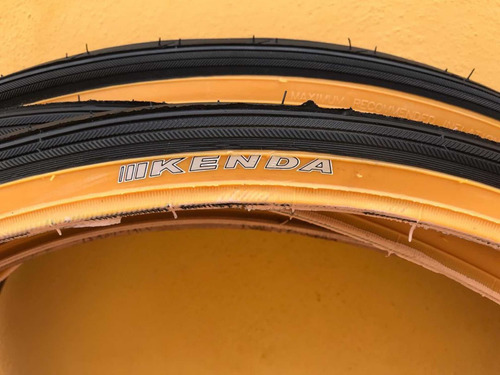 Imagen 3 de 4 de Cubierta De Goma Rin 27 Para Bicicletas Semi Carrera