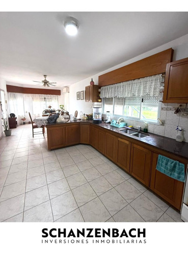 Casa En Venta Con Departamento Independiente
