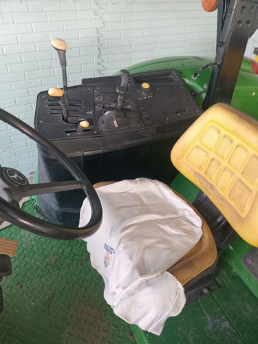 Jhon Deere 6415 Seminuevo