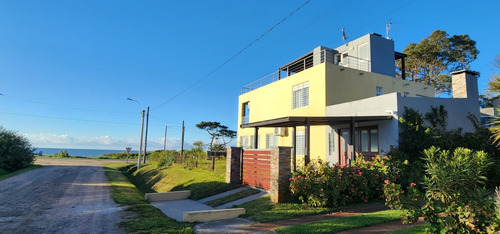 Atlántida Frente Al Mar De 3 Dormitorio, 4 Baños, Etc.
