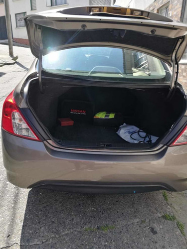 Nissan Versa 1.6 Sense Automatico