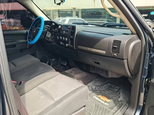 Imagen 7 de 14 de Chevrolet Silverado Lt