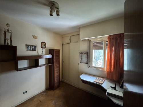 Venta! 4 Ambientes Al Frente Con Dependencia Y Cochera Concordia 400 - Floresta