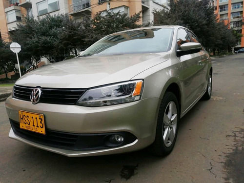 Volkswagen New Jetta At 2500