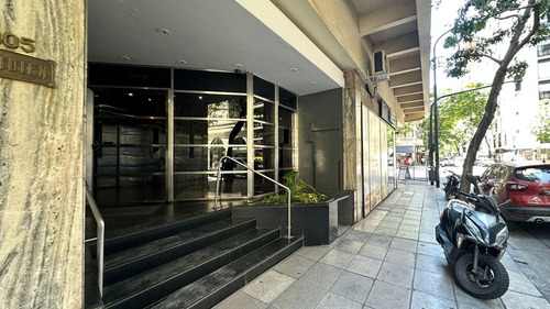 Arenales 1800, Excelente Departamento/oficina 2 Ambientes, Piso Alto Vista Abierta En Barrio Norte