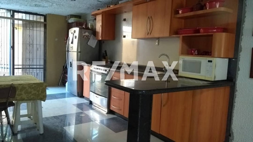 Imagen 9 de 18 de Liliana Martinez Remax Casa En Venta En Urb. Trigal Norte Cd 134343