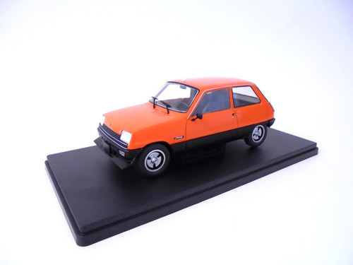 Opo 10 - Carro Compatível Com Renault 5 Mirage - R5 - M010