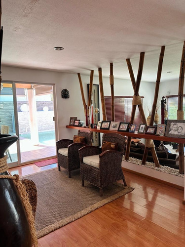 Casa Grande Con Alberca Privada En Fracionamiento Cerrado