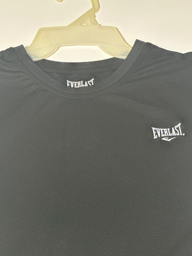Playera Deportiva Everlast Genérica Para Hombre (Usado)