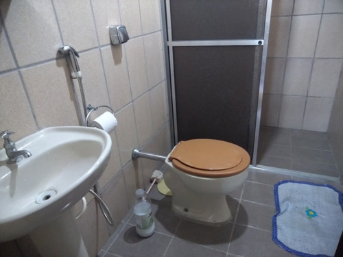 Imagem 9 de 19 de Casa Em Condomínio No Jardim Britãnia- Perto Do Mar E Do Shoppi - 240