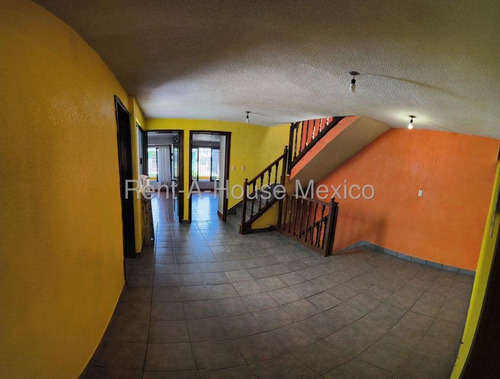 Casa En Renta En Villas De Guadalupe Xalostoc, Ecatepec De Morelos Jl 25-2937.