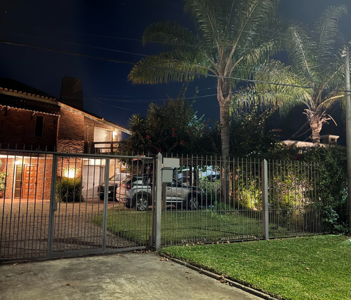 Dueño Vende Casa Ph Barra De Carrasco 3d Y 2b - A Metros De Rambla Y Macro Mercado
